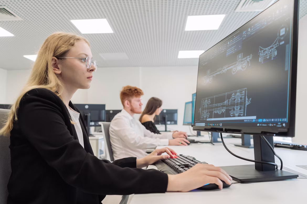 students learning IT